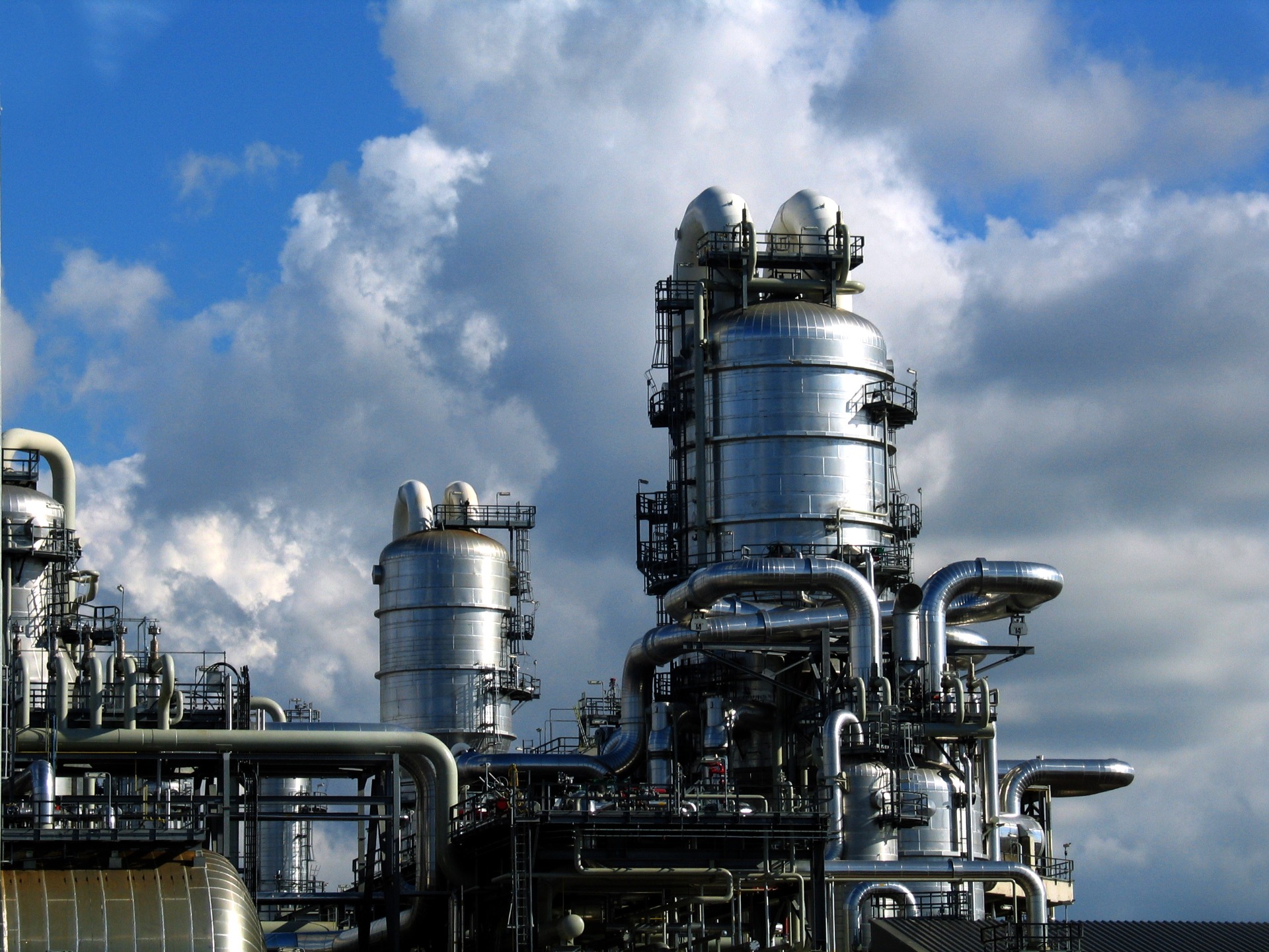 Distillation columns